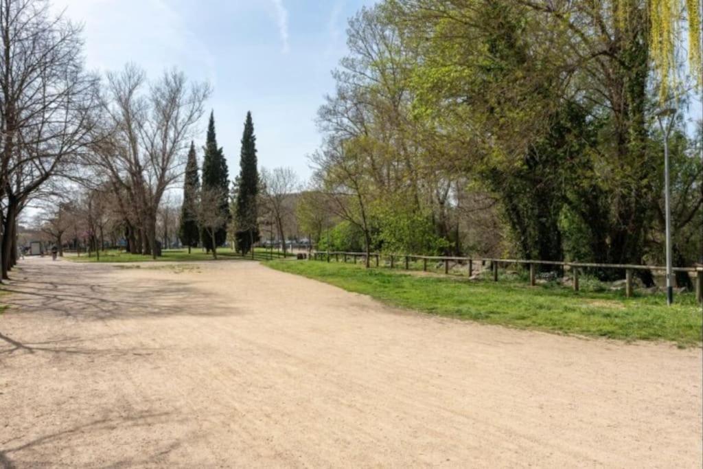 Acogedor Apartamento Cerca Del Casco Antiguo Gerona Buitenkant foto